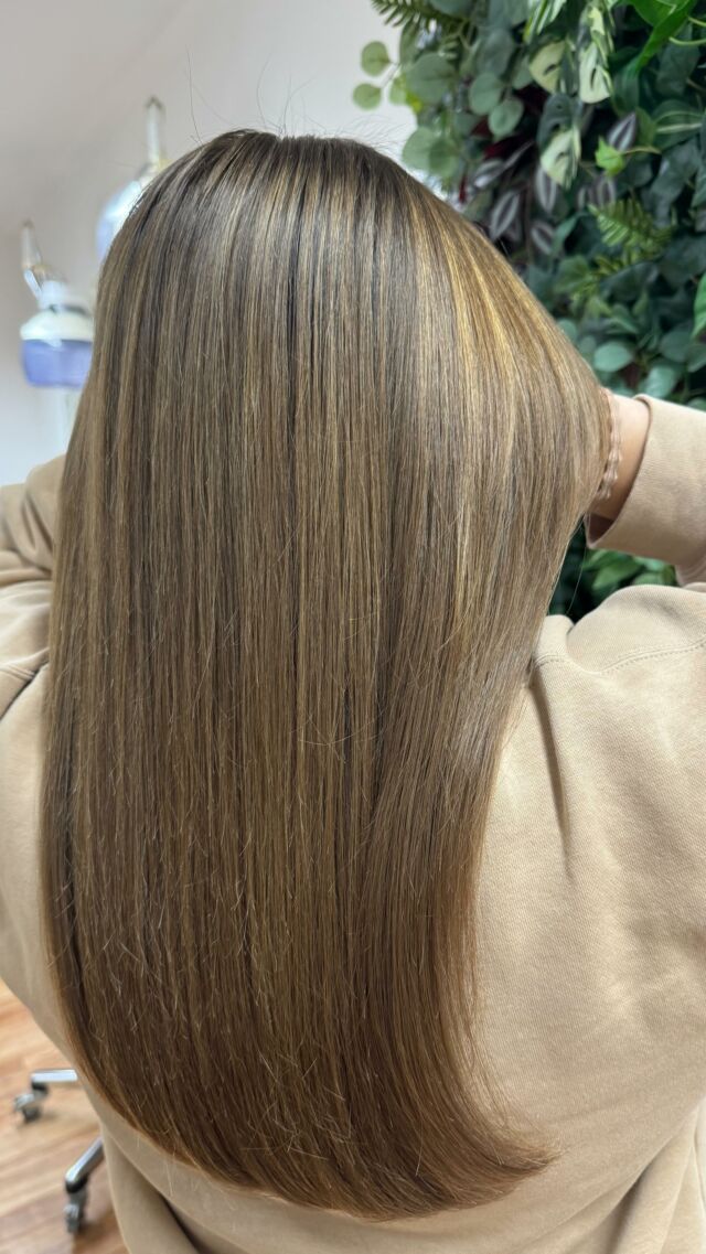 babylights ✨wie von der Sonne geküsst 🤍#honigblond #babylights #babylightsandbalayage #softhighlights #reels #instagram #longhair #balayage #viralvideos #hair #blondebalayage